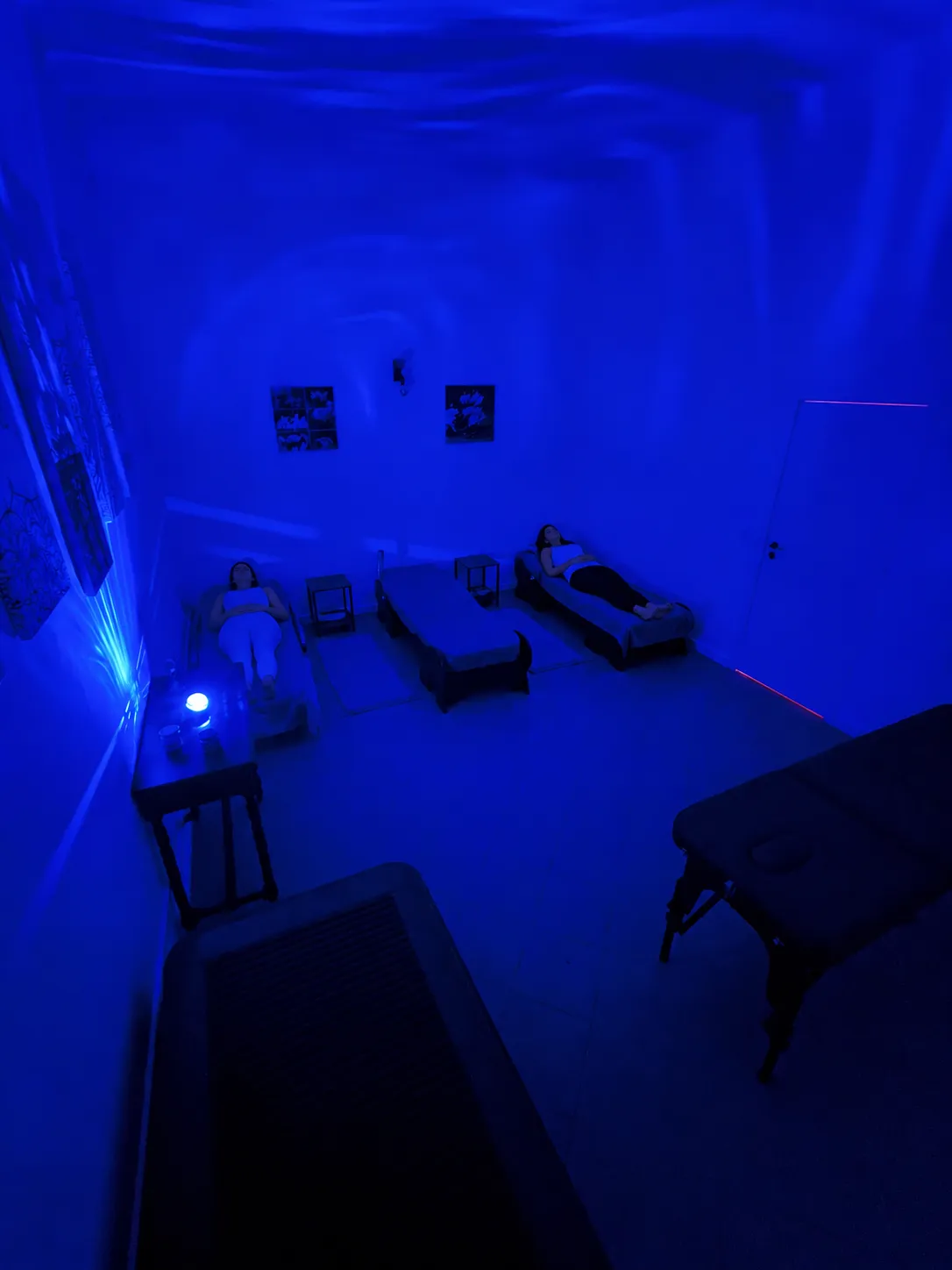 Sessão de relaxamento de bem estar nas marquesas de jade num ambiente tranquilo